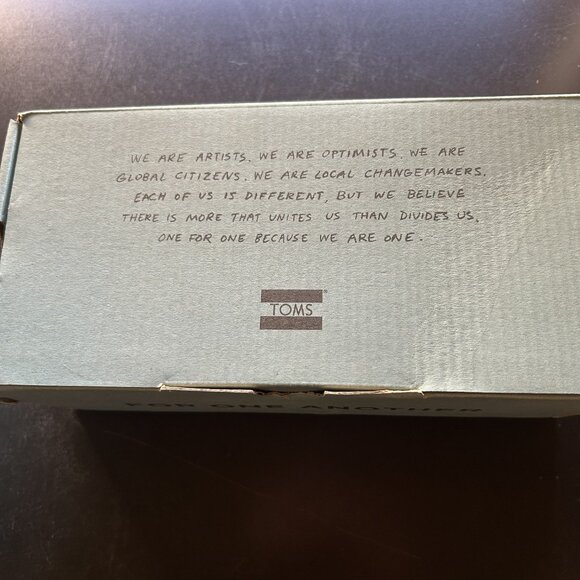 New! TOMS Women's Ash Canvas Classic - Picture 6 of 8